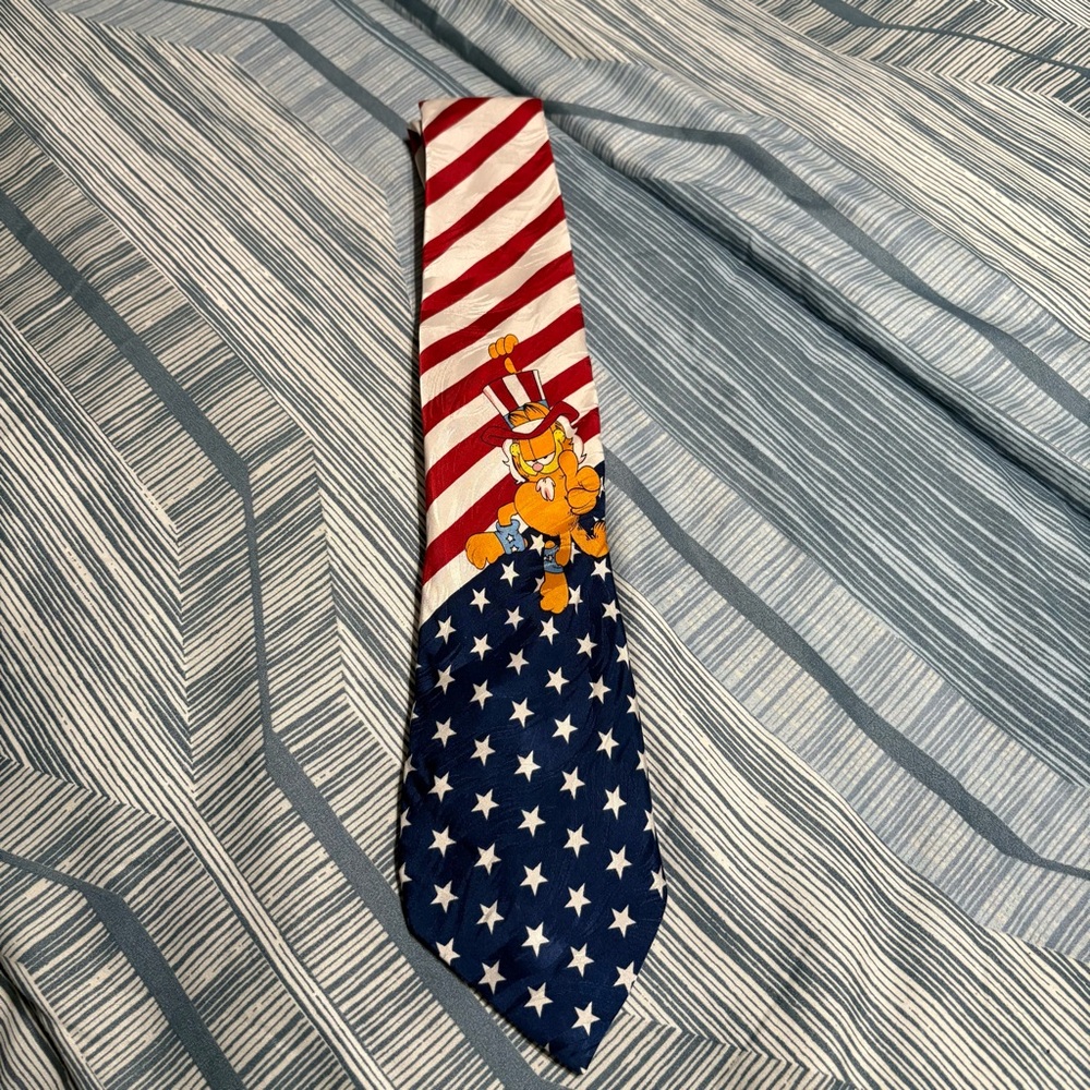 Garfield Patriotic Cartoon Character Tie - Red, White, and Blue